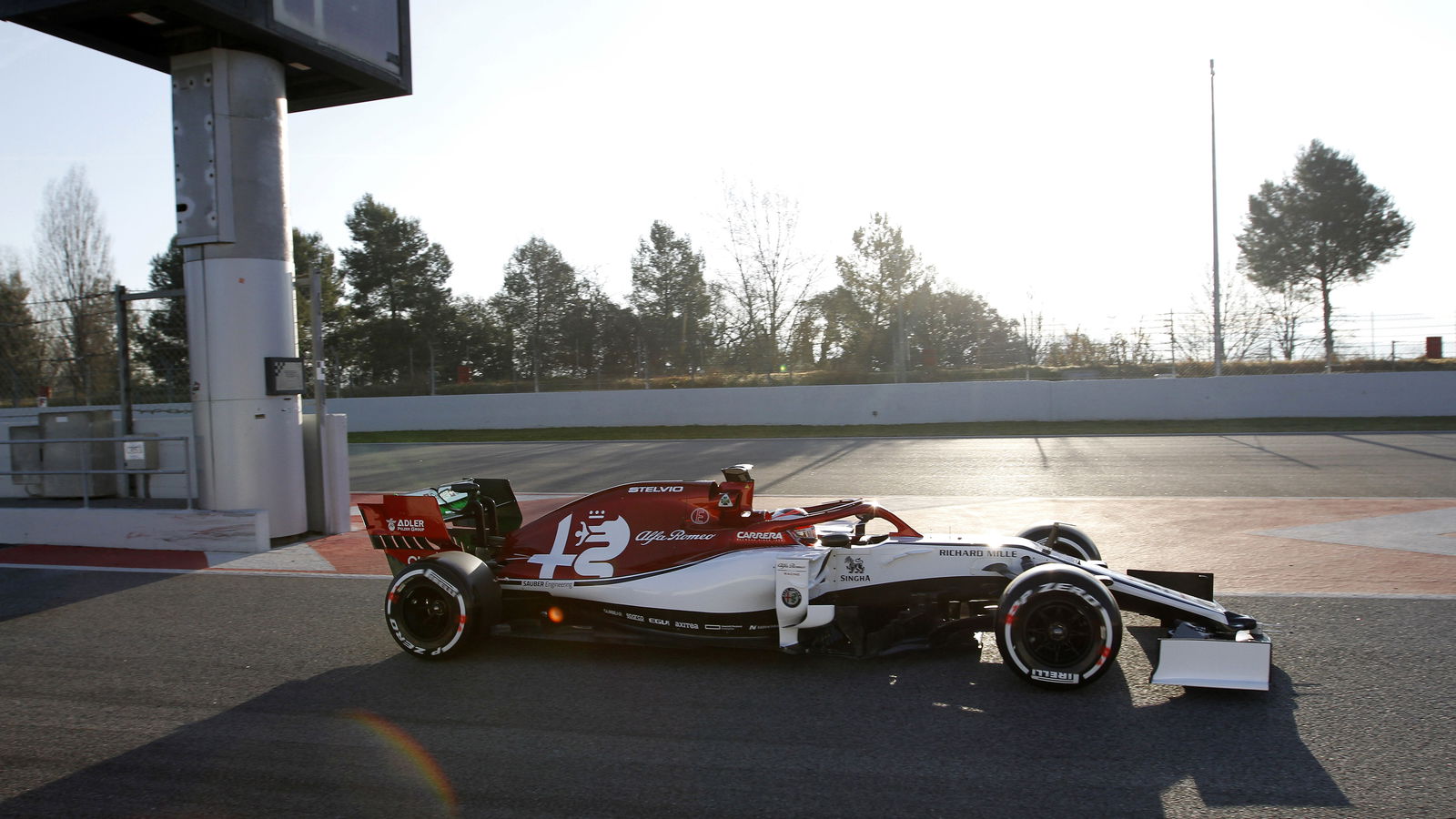 Tes F1 Barcelona 1 Kali - Senin pukul 17.00