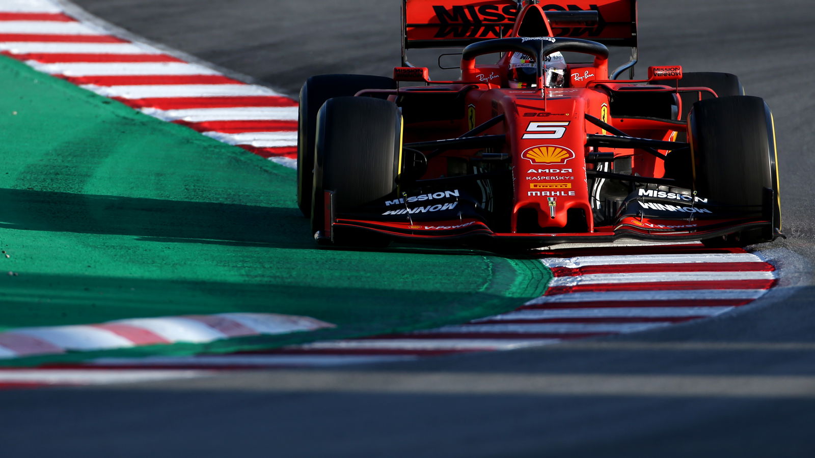 Vettel: Awal Ferrari uji coba F1 'mendekati kesempurnaan'
