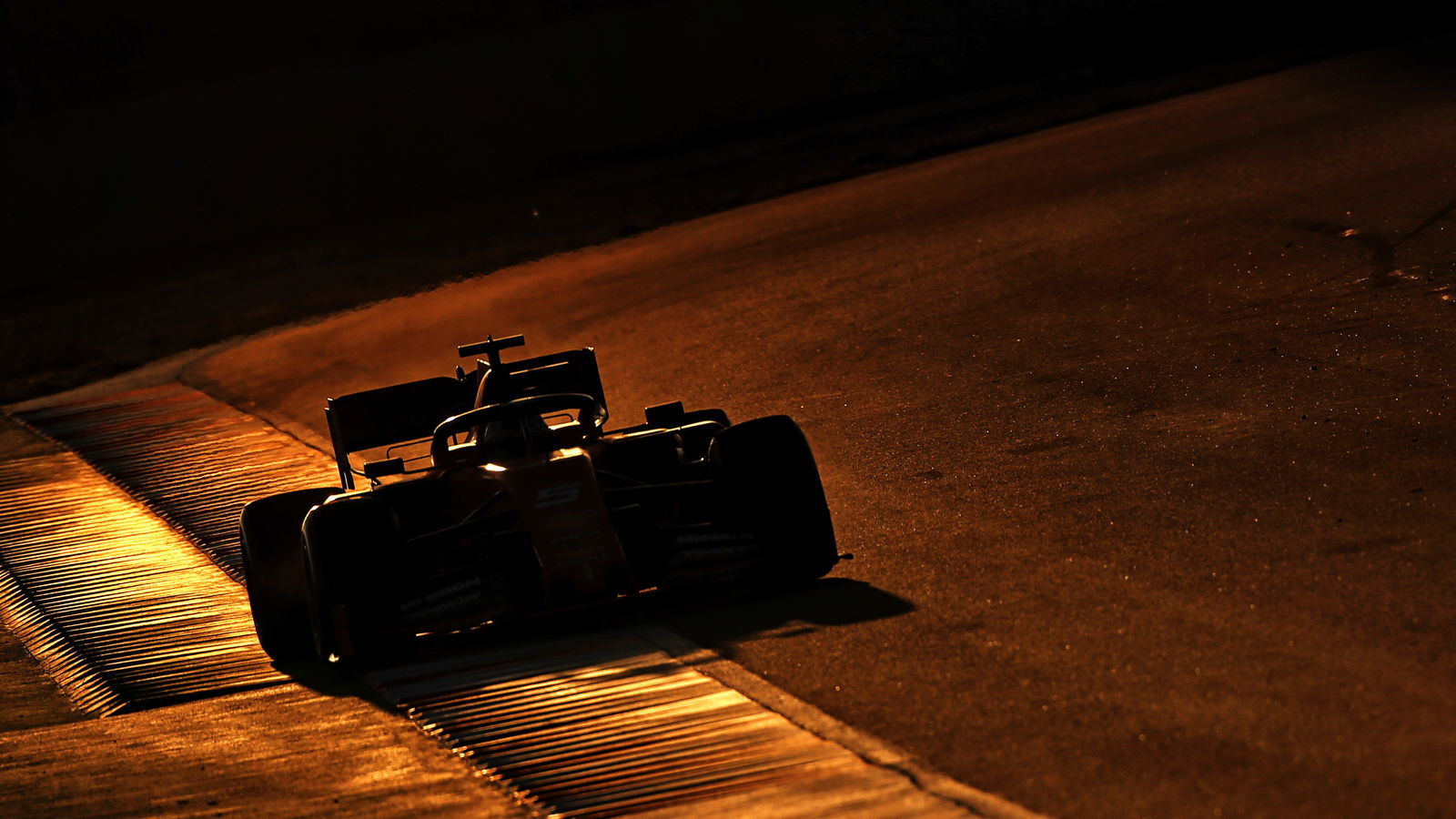 Analisis Pengujian F1: Taruhan aman sejak hari pertama di Barcelona
