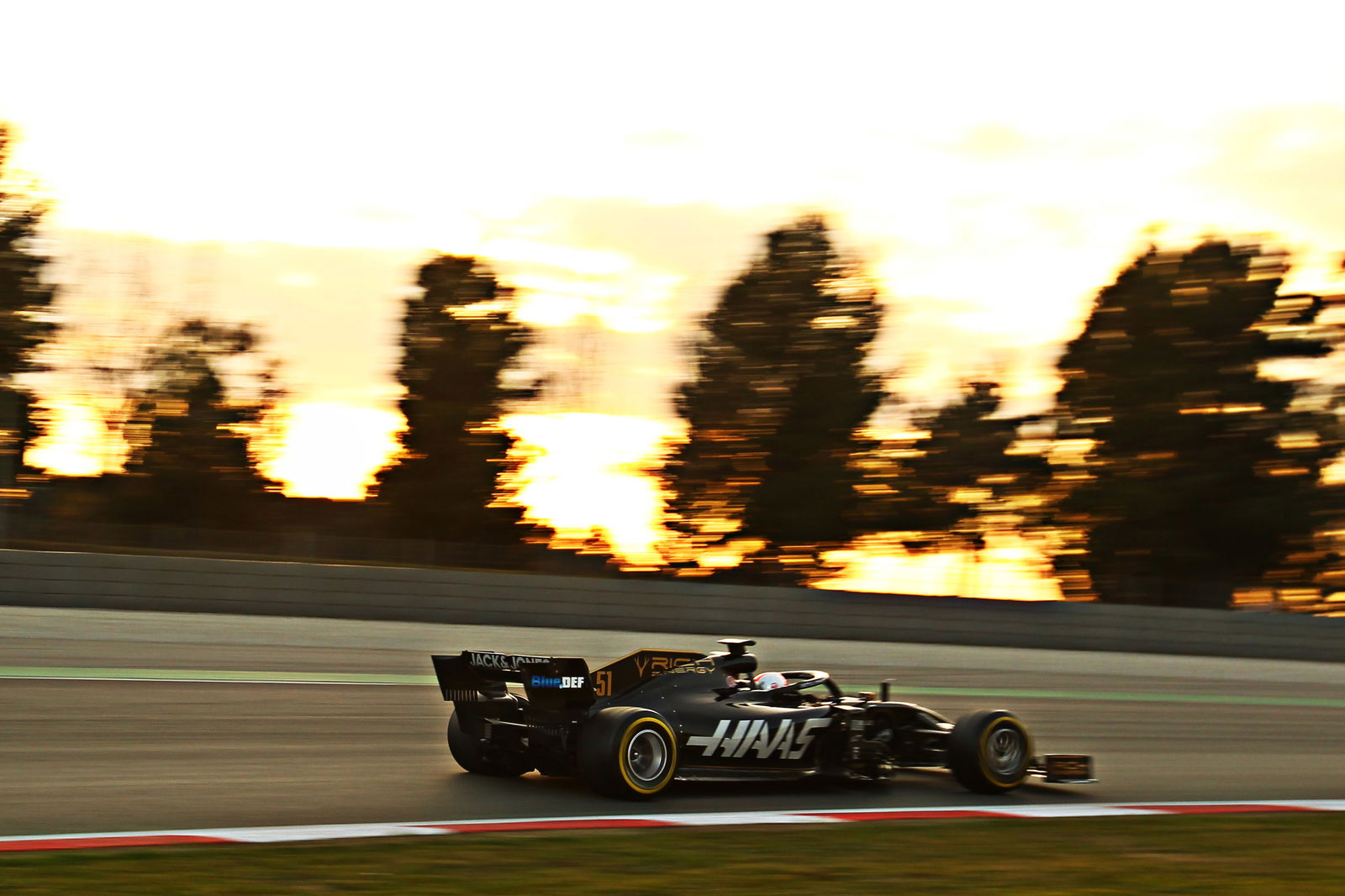 Williams to miss start of F1 testing in Barcelona