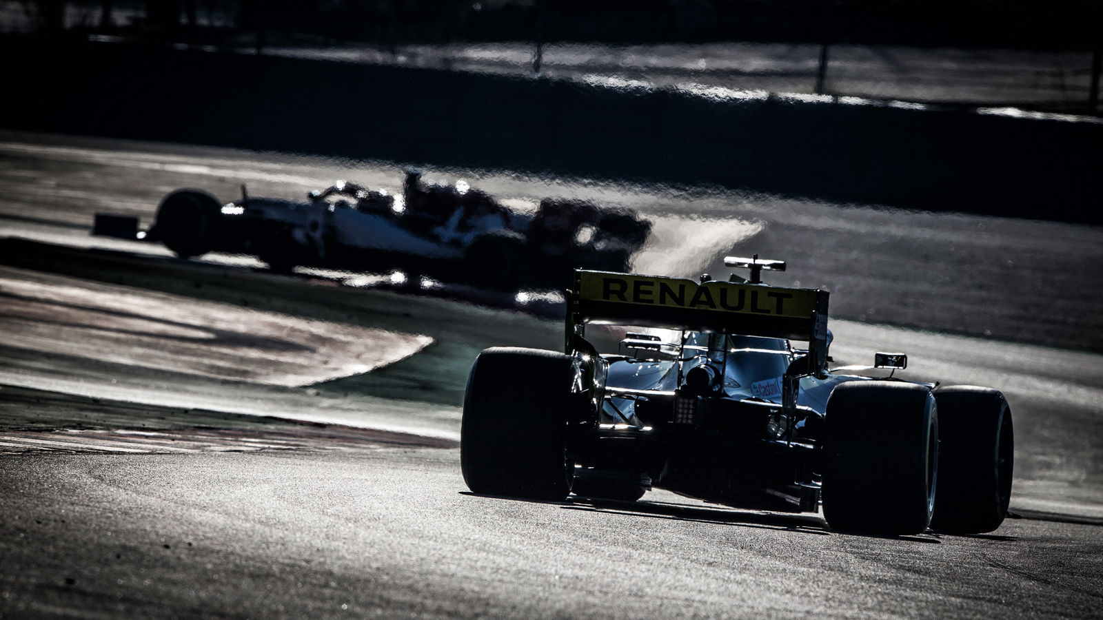 Renault expects 2019 F1 changes to result in “super close” grid