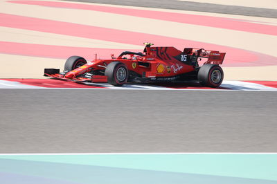 Leclerc di puncak di FP1 saat kecepatan Ferrari kembali