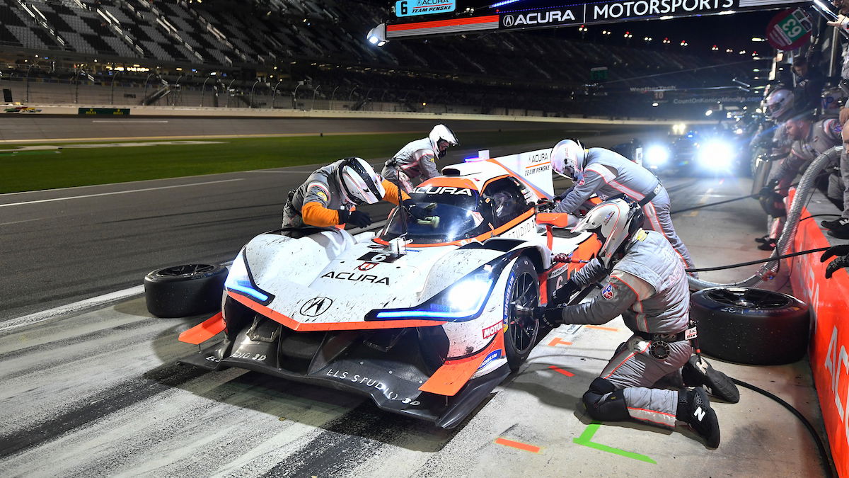 Cadillac/Acura battle rages through the night at Daytona