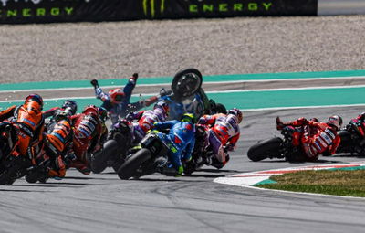 Rins, Nakagami, Bagnaia crash, Catalunya 2022