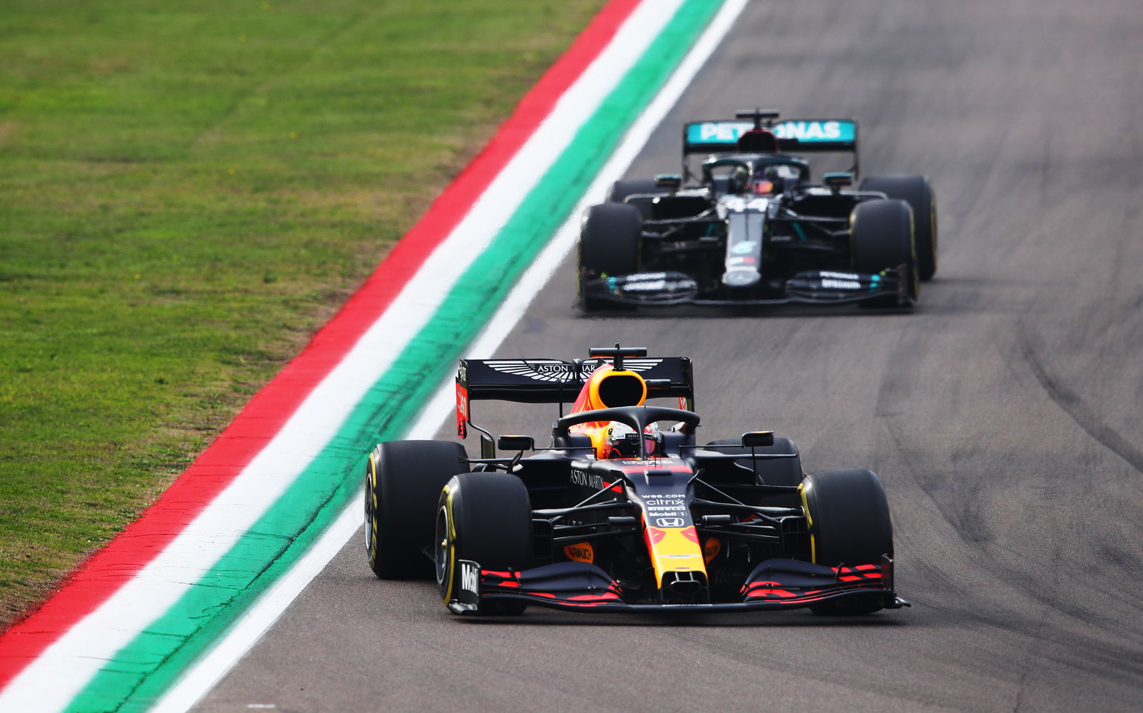 Sergio Perez Pelajari Gaya Balap Max Verstappen di Bahrain