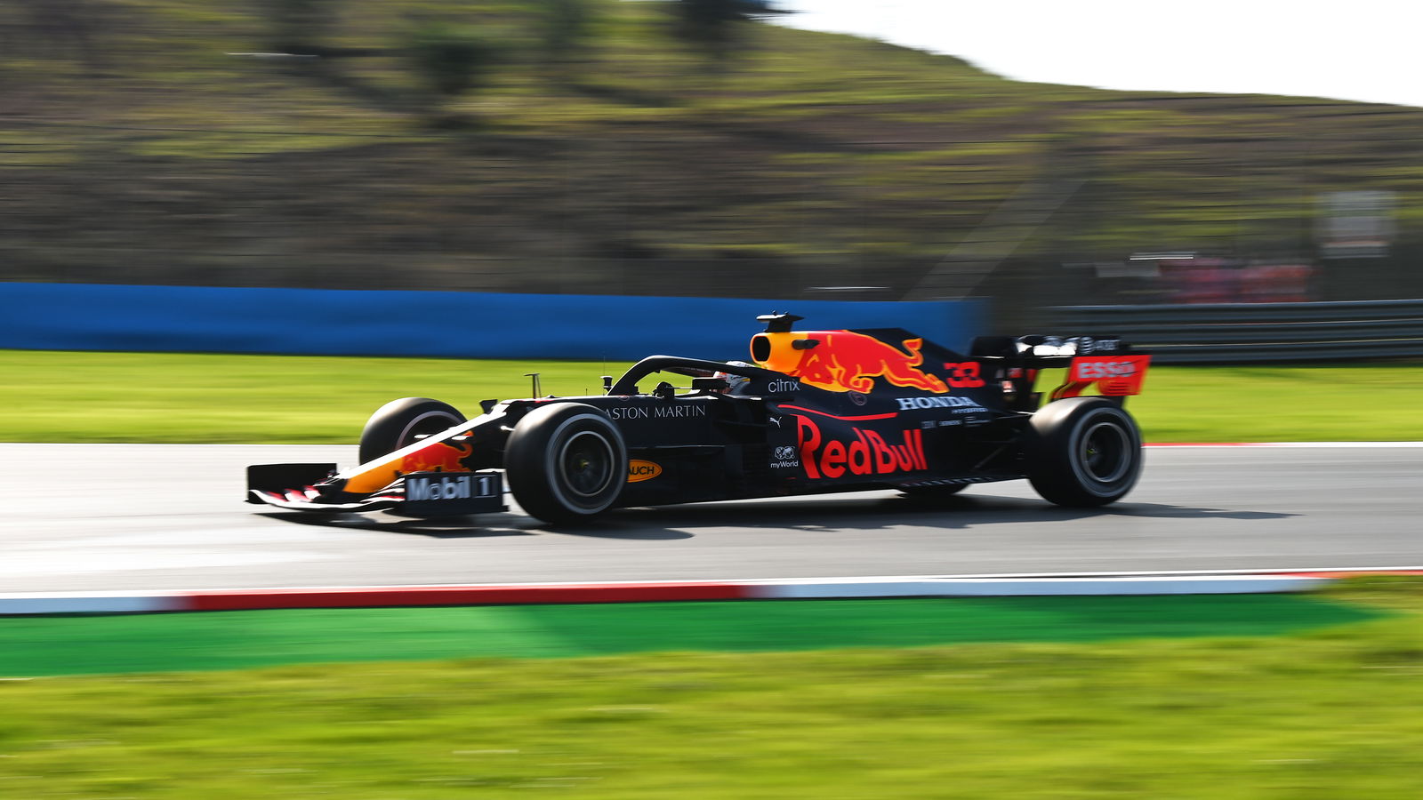 Verstappen stays on top ahead of Leclerc in F1 Turkish GP second practice