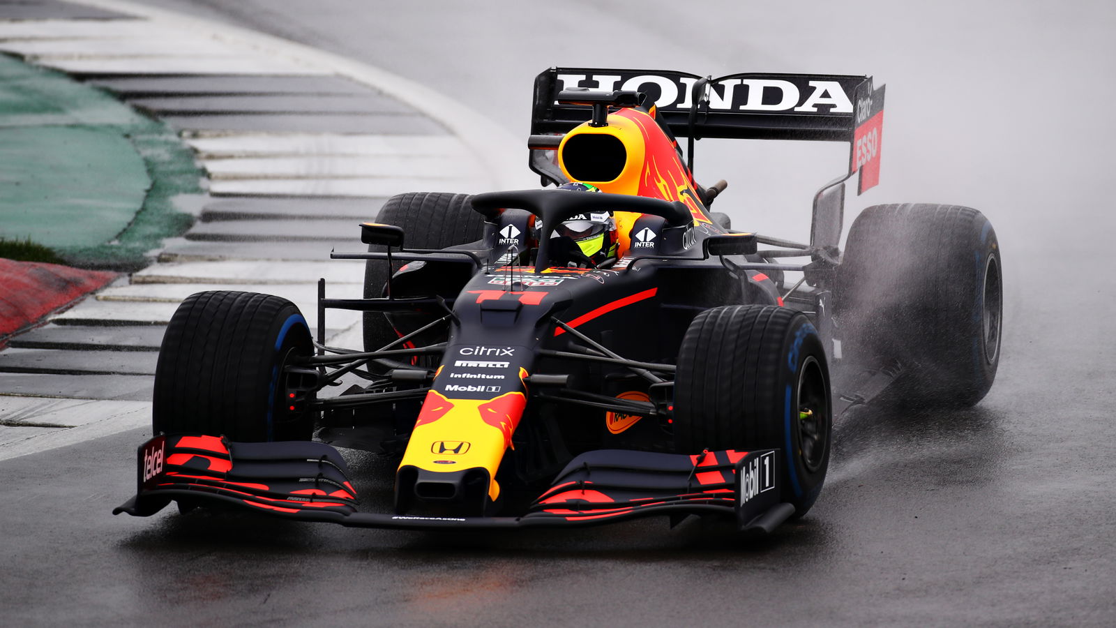 Jalani Tes Perdana Red Bull, Sergio Perez Merasa Sangat Nyaman