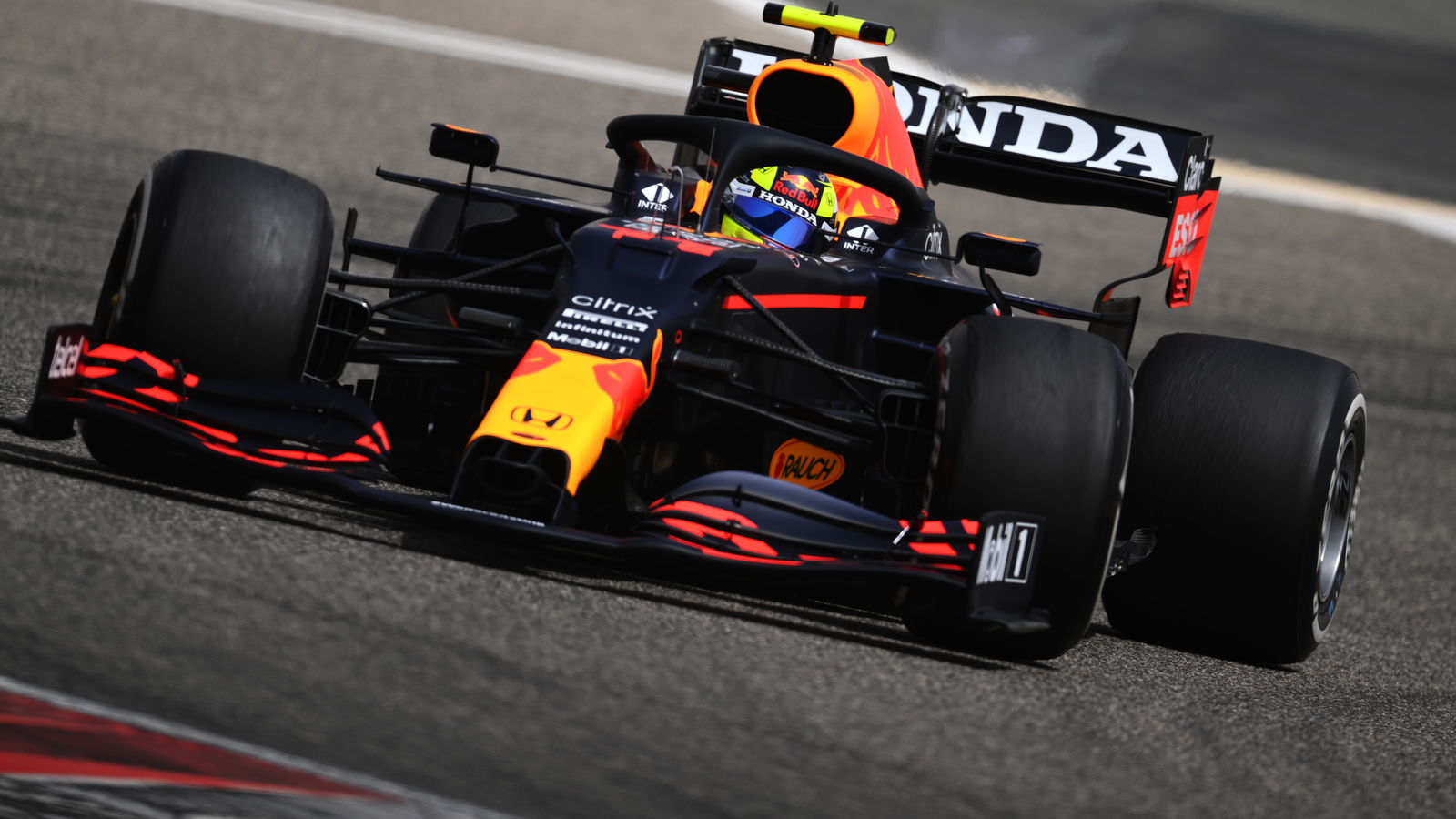 Sergio Perez Butuh Lima Balapan Untuk Nyaman Dengan RB16B