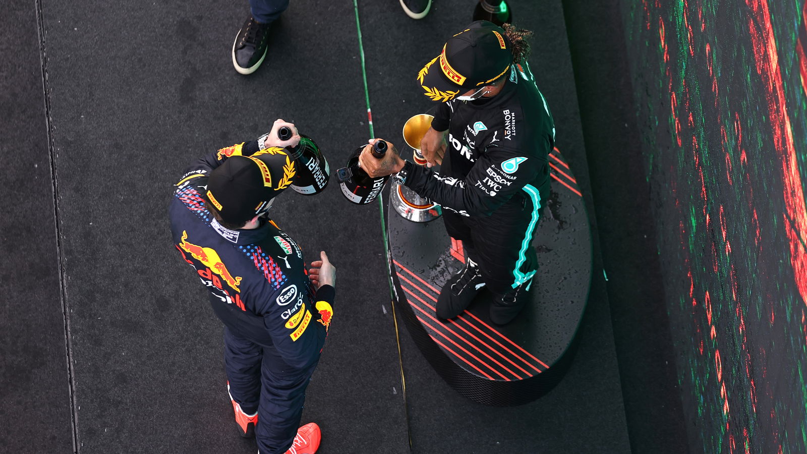 Lewis Hamilton Belajar Lebih Banyak Soal Verstappen di GP Spanyol
