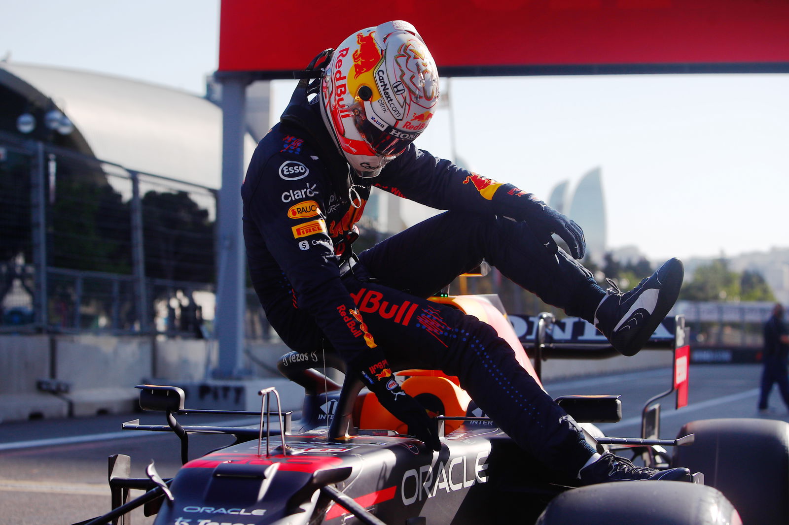 Second in Baku F1 qualifying a “monumental result” - Hamilton