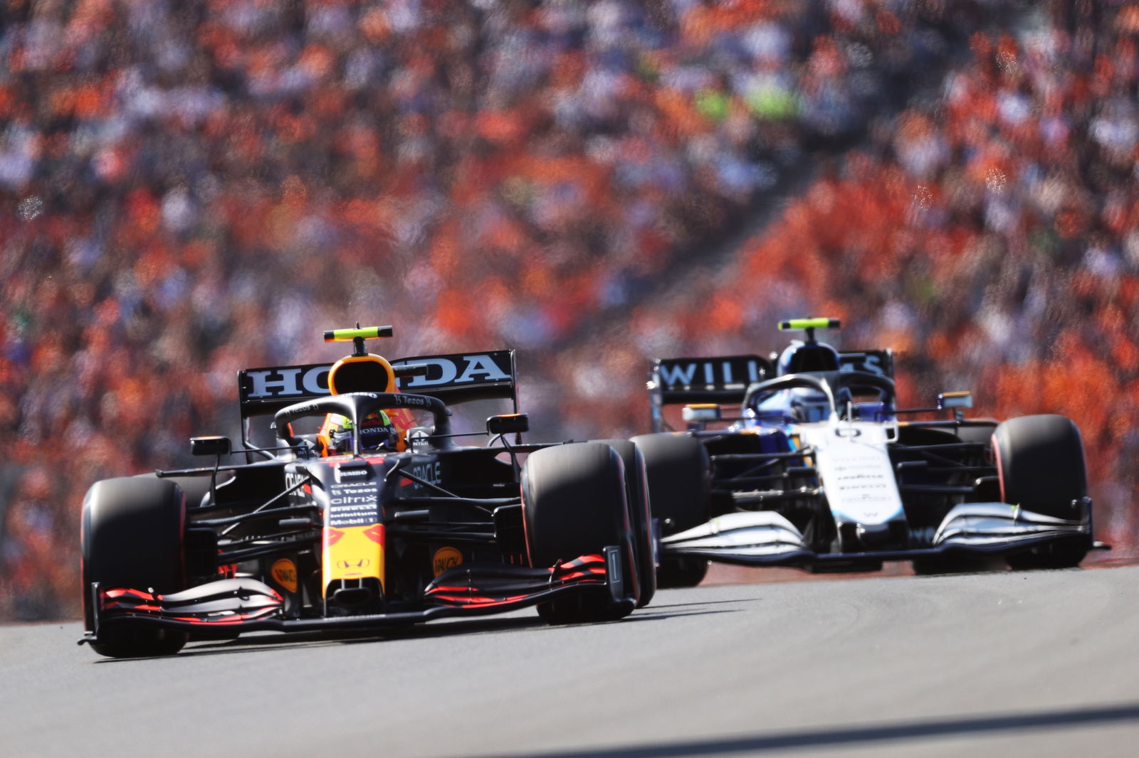 Will there be more fireworks as F1 title rivals share front row again?