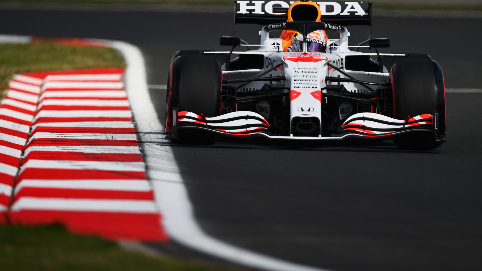 The balance ‘mish-mash’ hampering Verstappen in Turkey