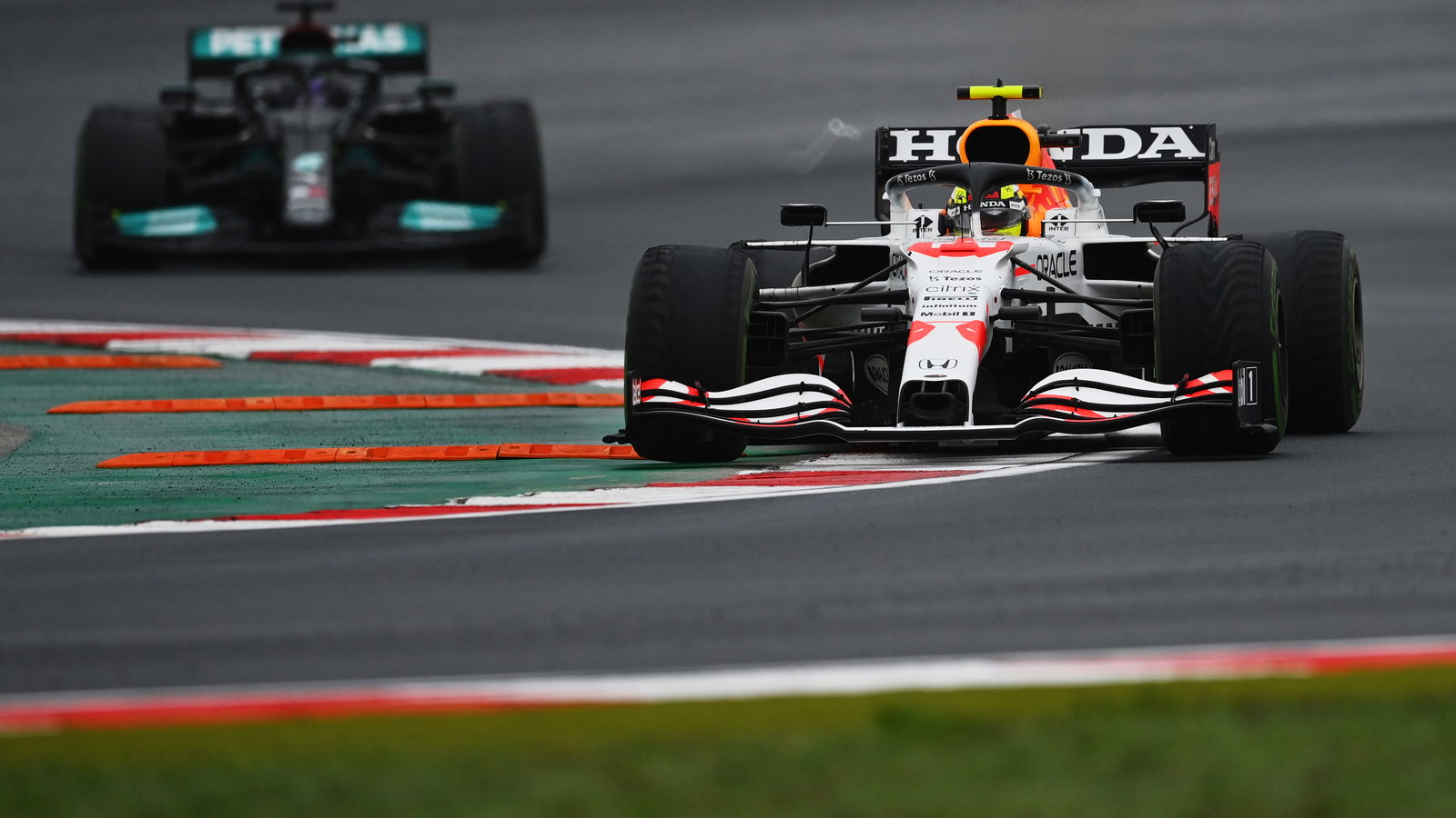 F1 GP Turki: Red Bull Terkejut dengan Peningkatan Kecepatan Mercedes