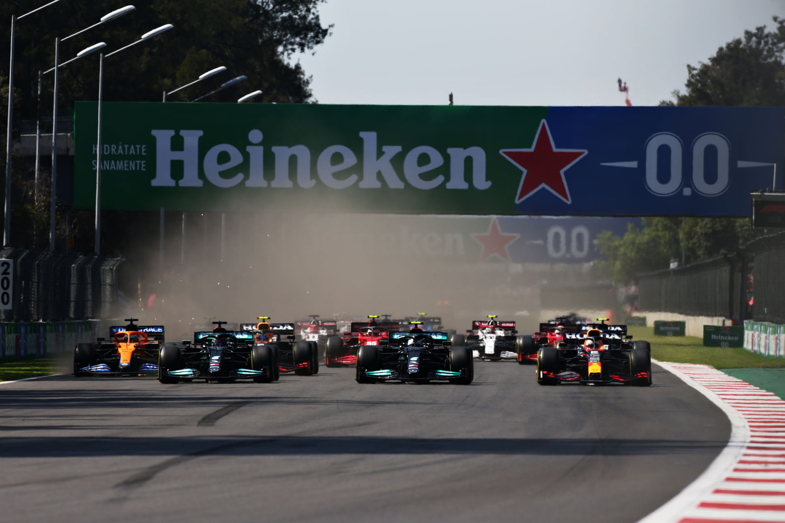 Hamilton clarifies post-race Bottas and Perez comments