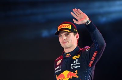 Horner Merasa Pencapaian Verstappen Melawan Mercedes Diremehkan