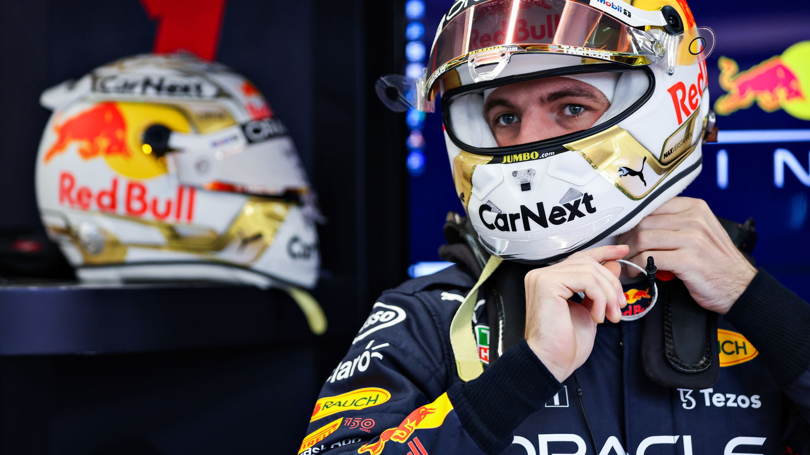 Verstappen signs new Red Bull F1 contract until 2028 