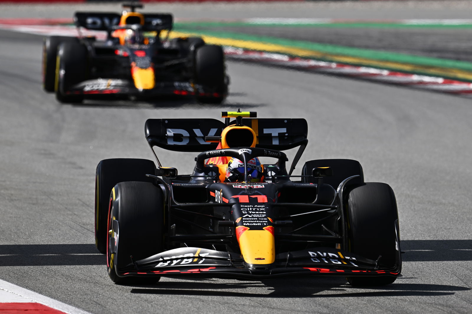 Hamilton Lega Mercedes Abaikan Permintaan untuk DNF