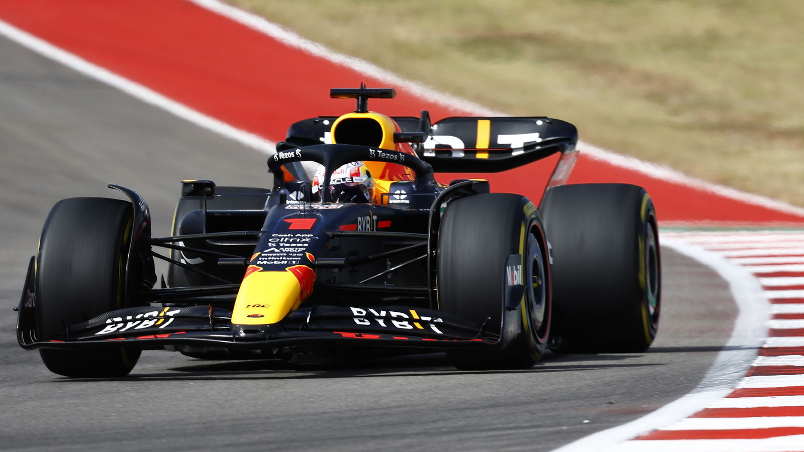 F1 GP Amerika Serikat: Verstappen Menyangkal Hamilton dari Kemenangan