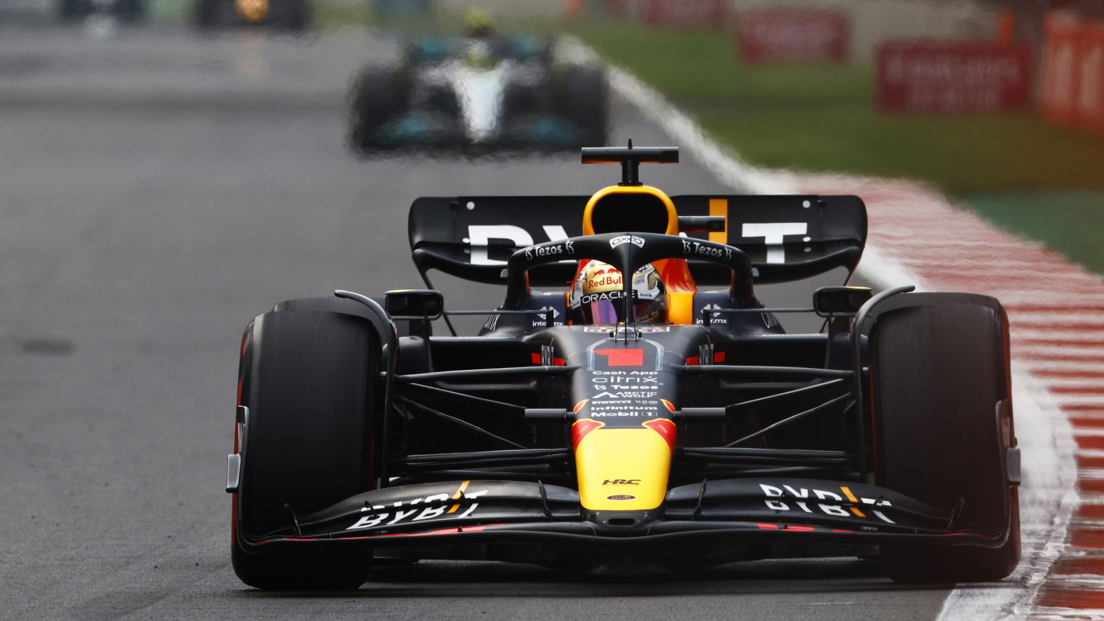 F1 GP Mexico City: Kalahkan Hamilton, Verstappen Ukir Rekor Baru
