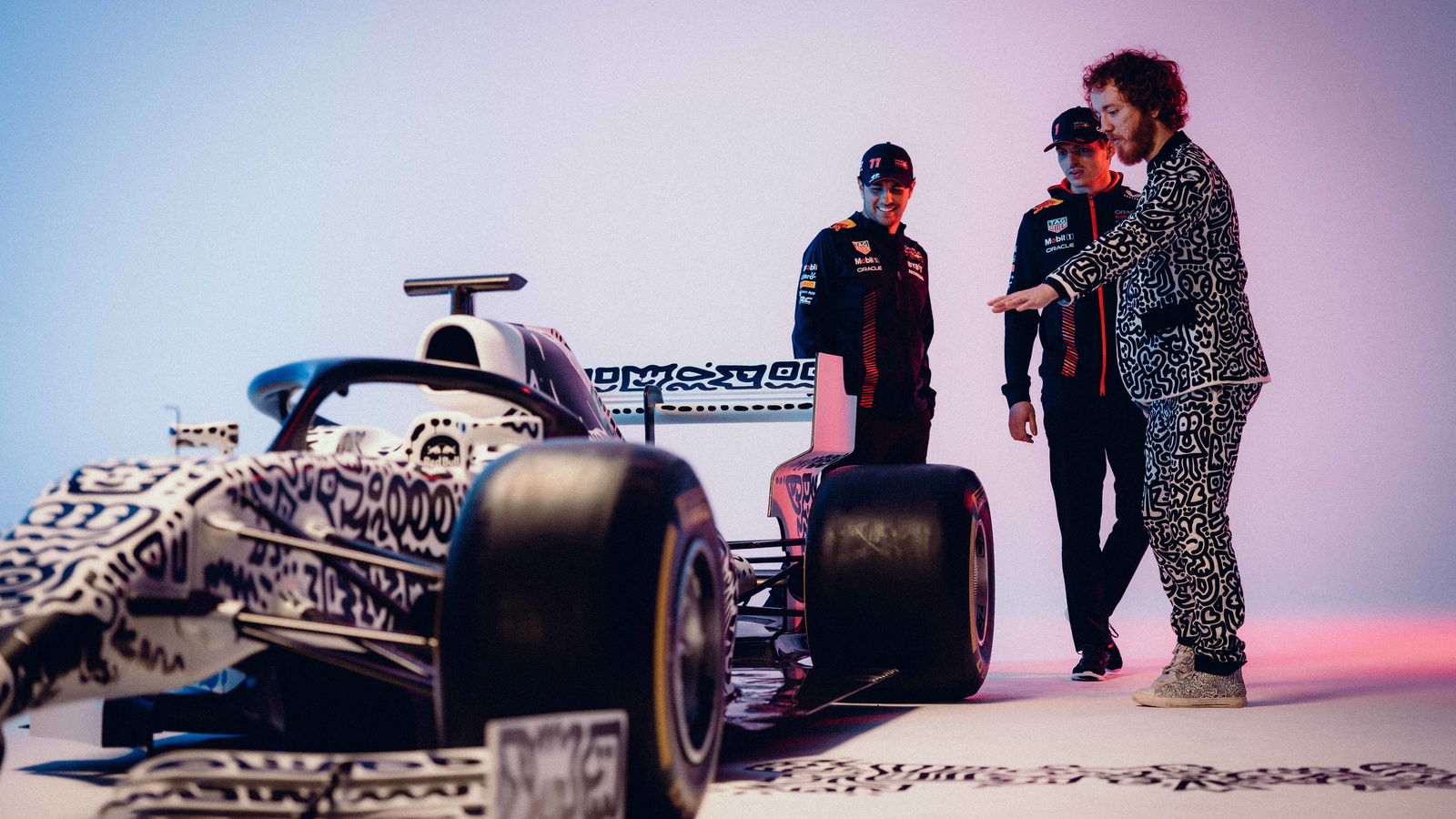 Red Bull to auction black and white livery | Fans to design RB19 in US races