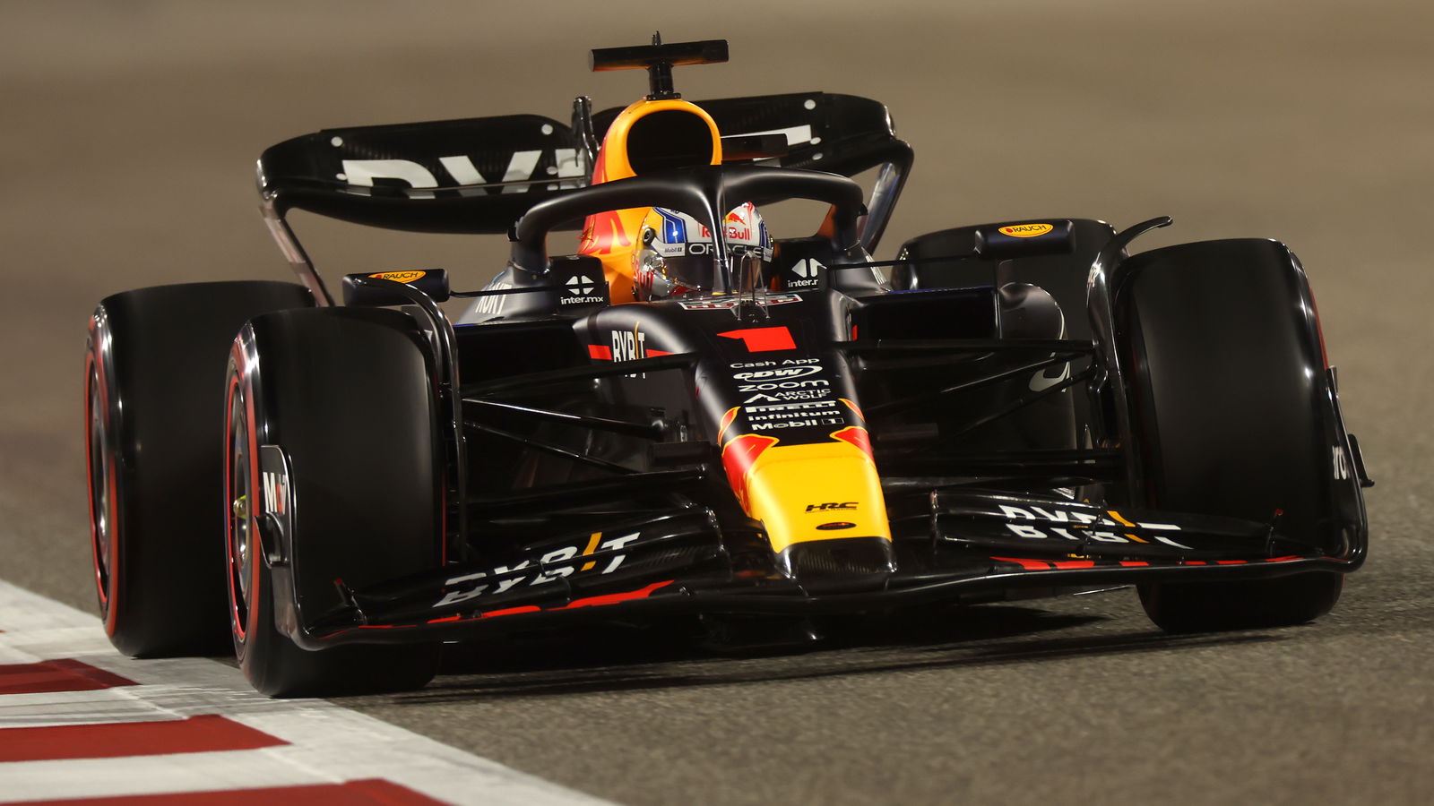 F1 GP Bahrain: Verstappen Kalahkan Perez untuk Pole