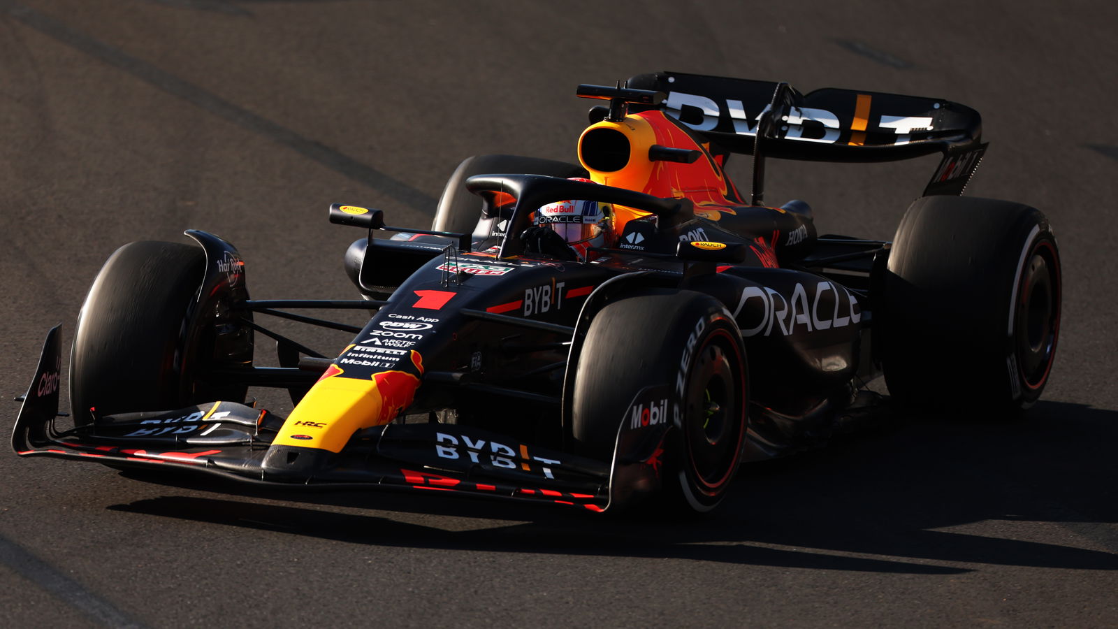 Verstappen beats Hamilton to win chaotic Australian GP