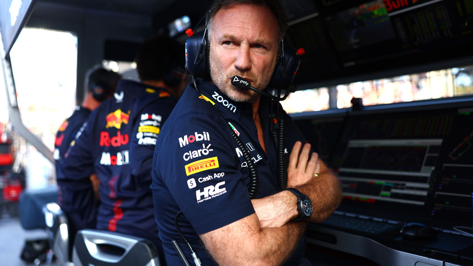 Horner: No ‘hostage exchange’ of Red Bull F1 staff to Ferrari