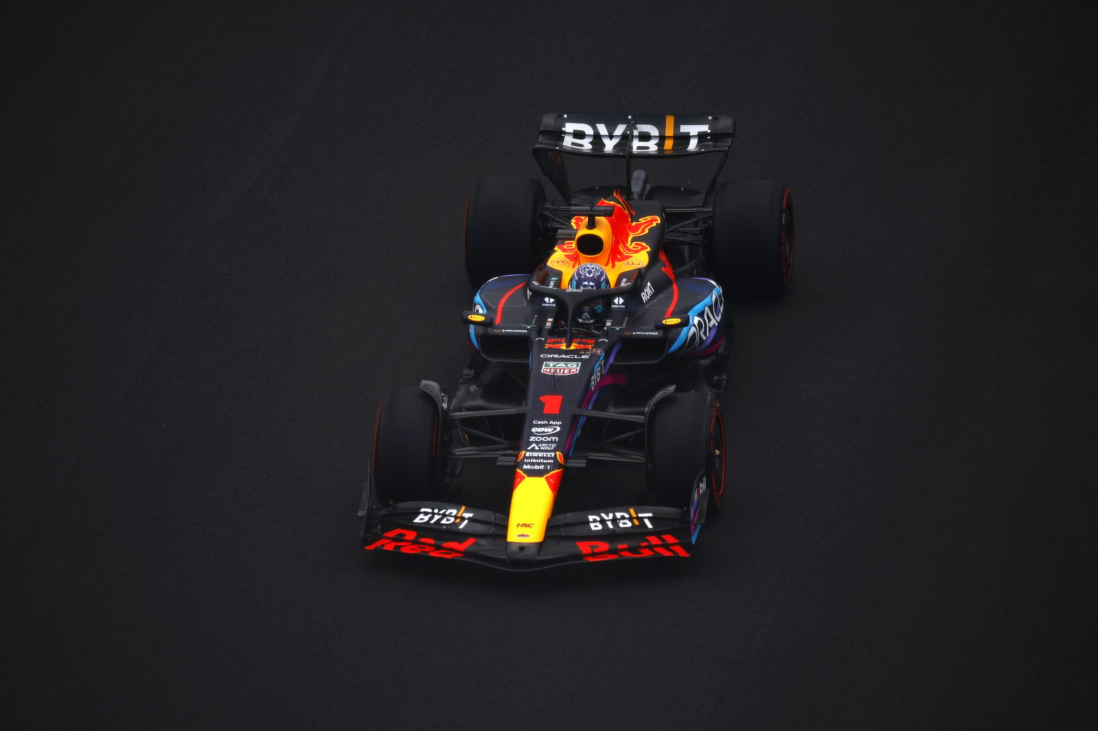 Musk at Red Bull, Bezos joins McLaren pit wall as billionaires visit Miami F1
