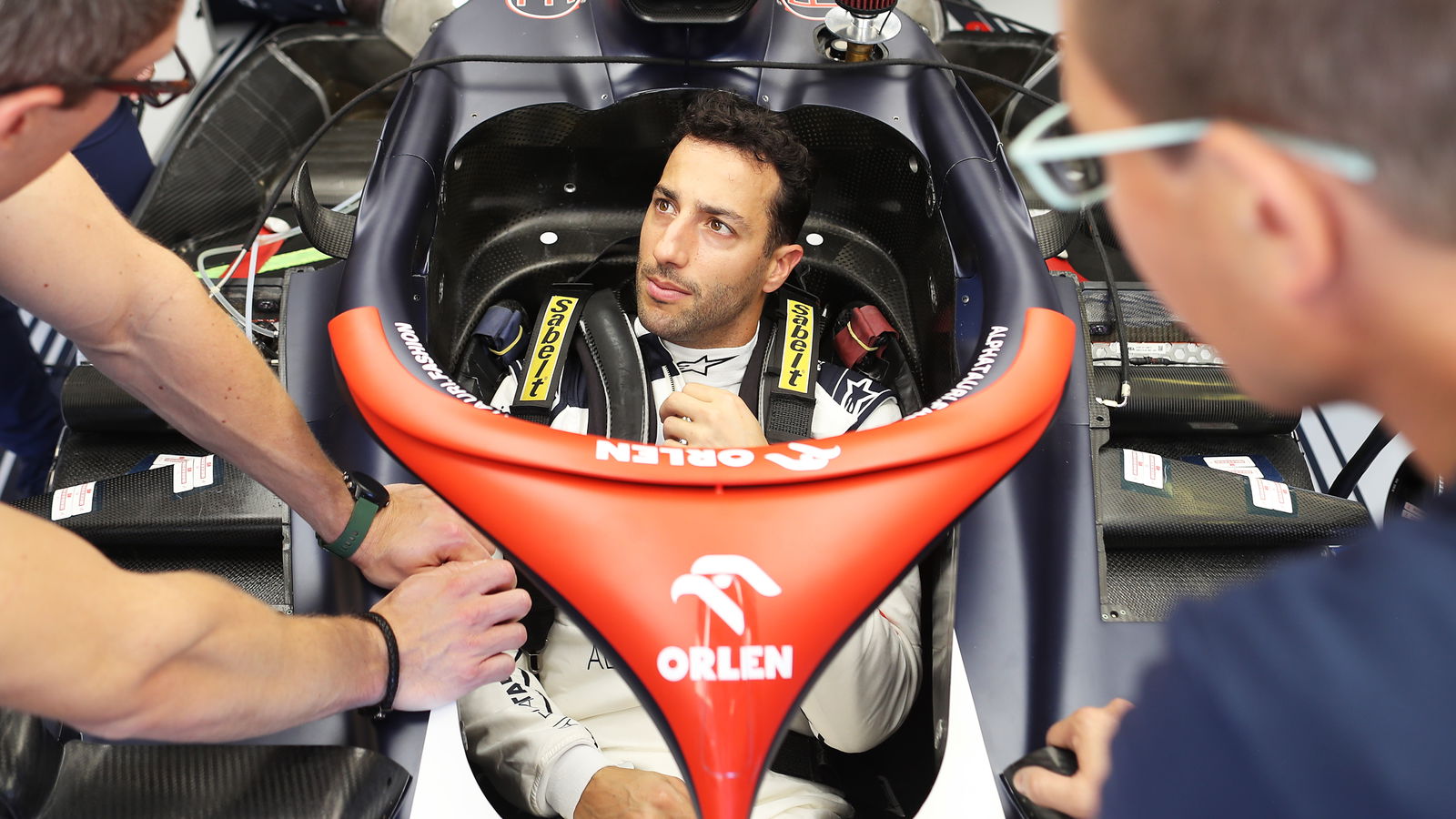 Ricciardo's verdict on de Vries’ sacking after taking his F1 seat