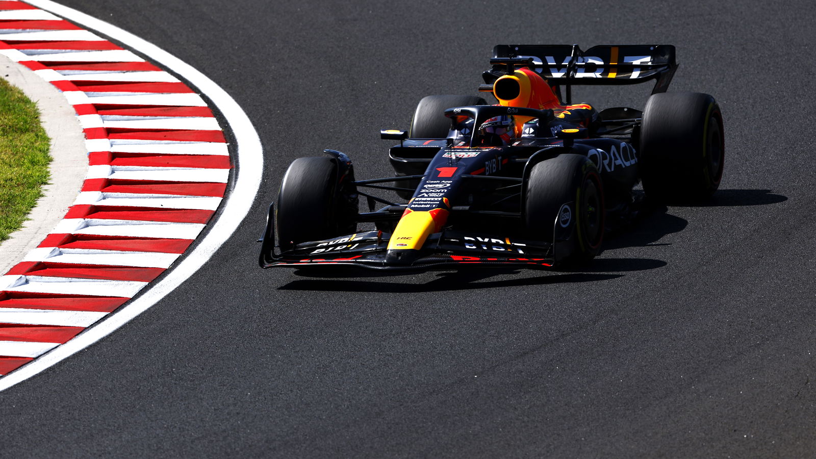 F1 GP Hongaria: Verstappen Pastikan Rekor Kemenangan F1 Red Bull