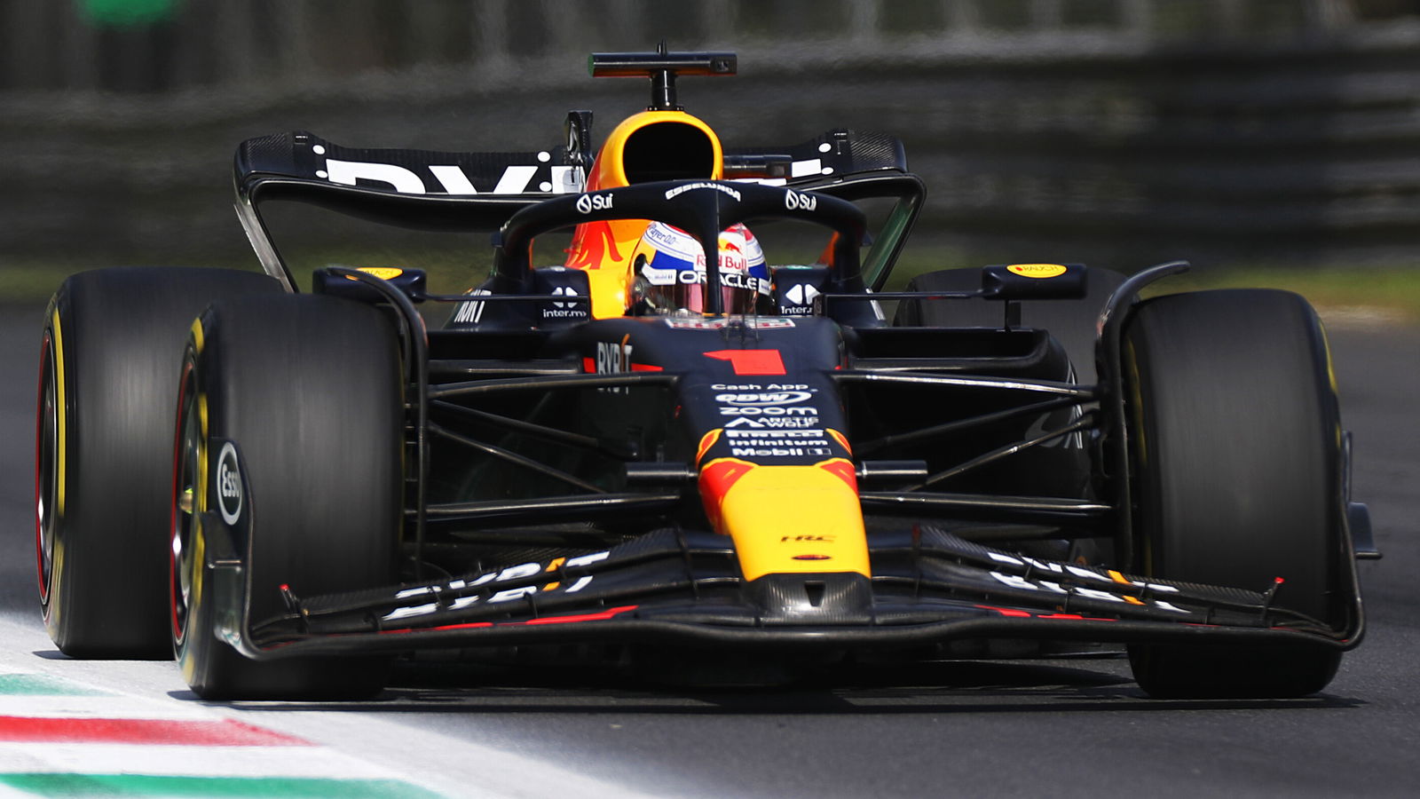 Verstappen's late scare revealed after “urgent” radio message