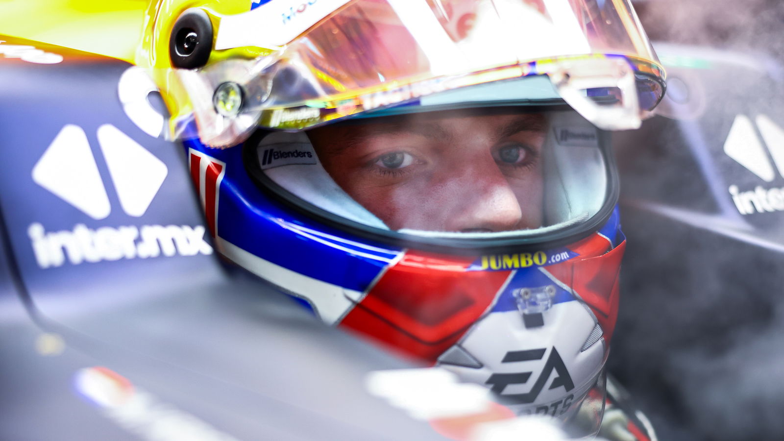 Verstappen Lolos dari Penalti Grid di F1 GP Singapura