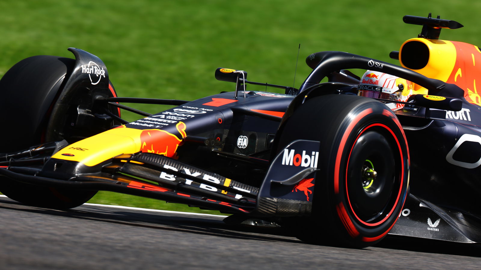 F1 GP Jepang: Verstappen Hempaskan Duo McLaren untuk Pole