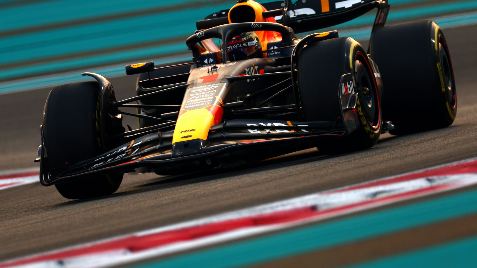 F1 GP Abu Dhabi: Verstappen Pole, Hamilton Tersingkir di Q2