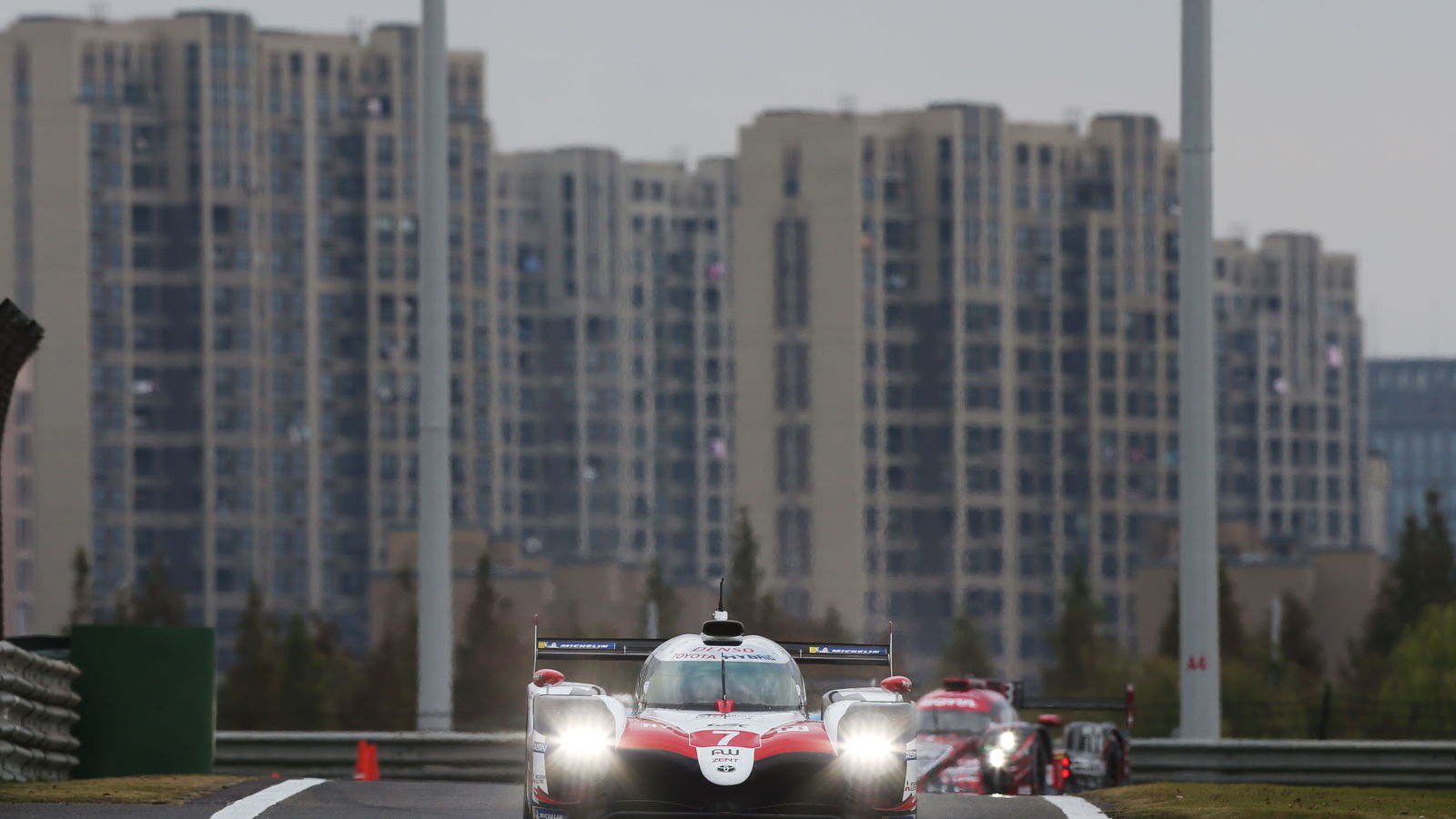 Toyota mengambil WEC Shanghai 1-2 saat hujan, bendera merah mendominasi