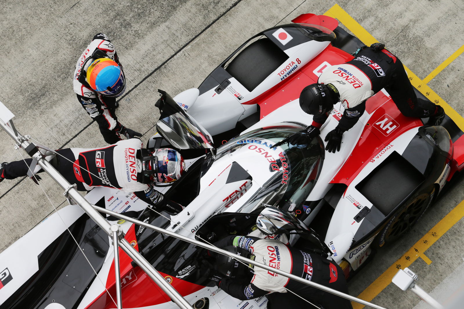 Alonso, Buemi inherit Fuji WEC pole for Toyota
