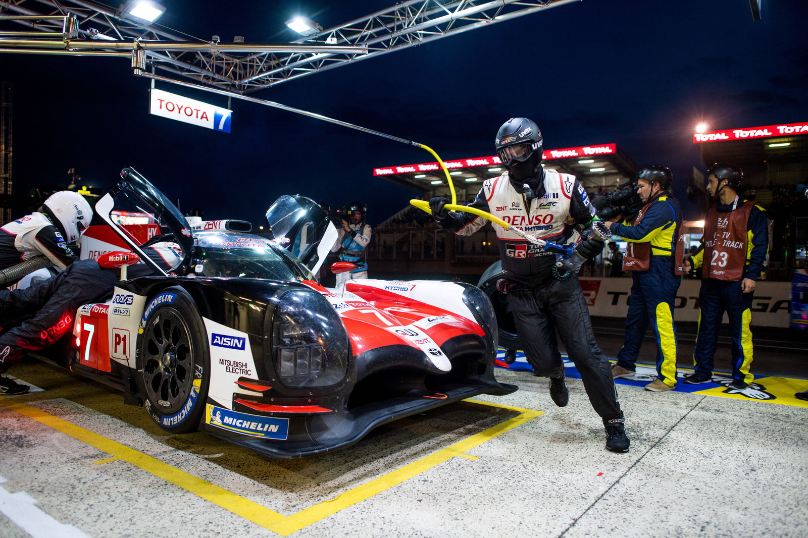 Kobayashi quickest for Toyota in Le Mans warm up