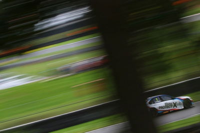 Turkington secures crucial pole ahead of finale