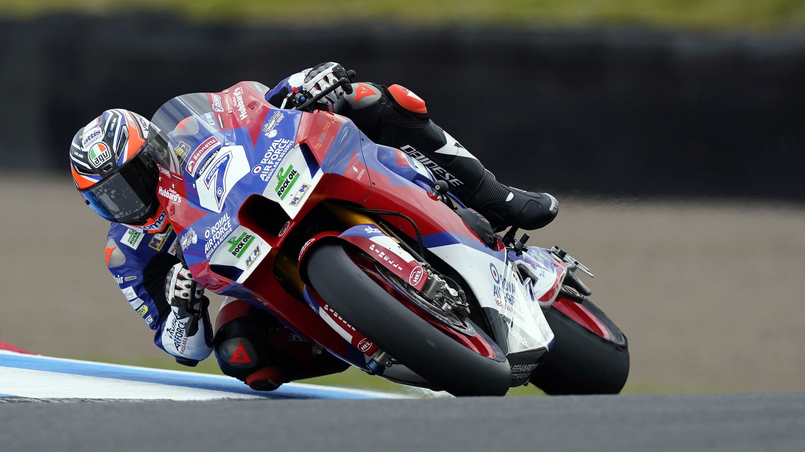 Vickers excels at Knockhill with three top ten finishes