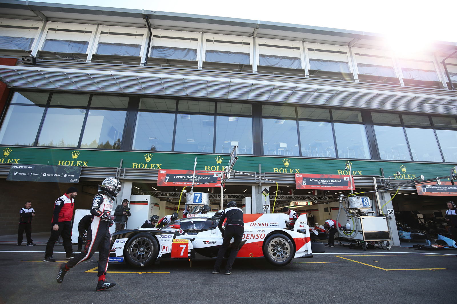 Sirotkin memimpin Vandoorne dalam membuka praktik Spa WEC