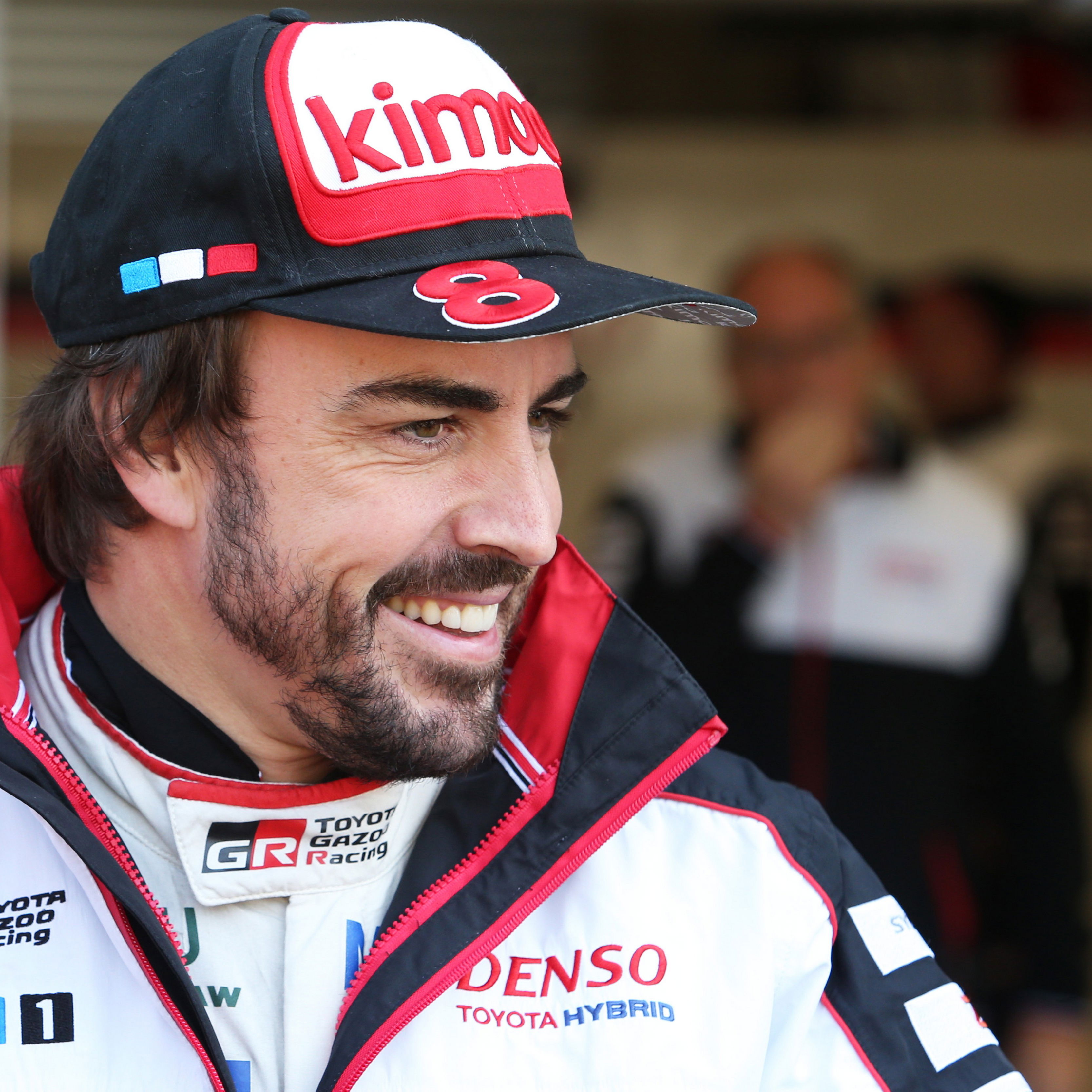 Taylor memimpin, hujan terus berlanjut memasuki 3 jam terakhir Rolex 24