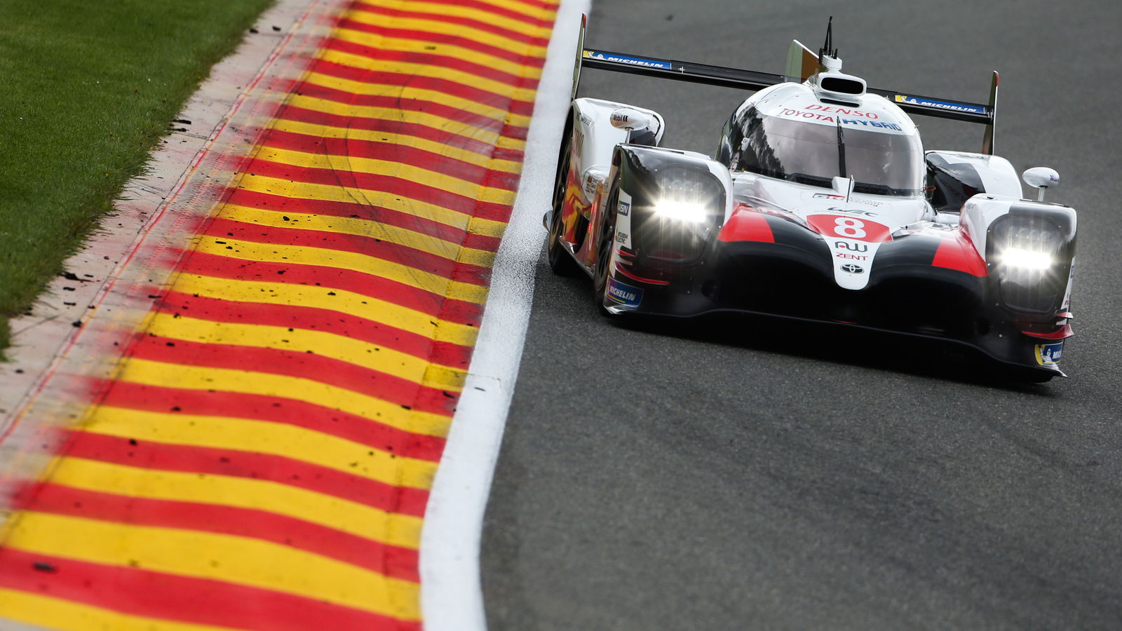 Toyota to stick with team orders for WEC title deciders