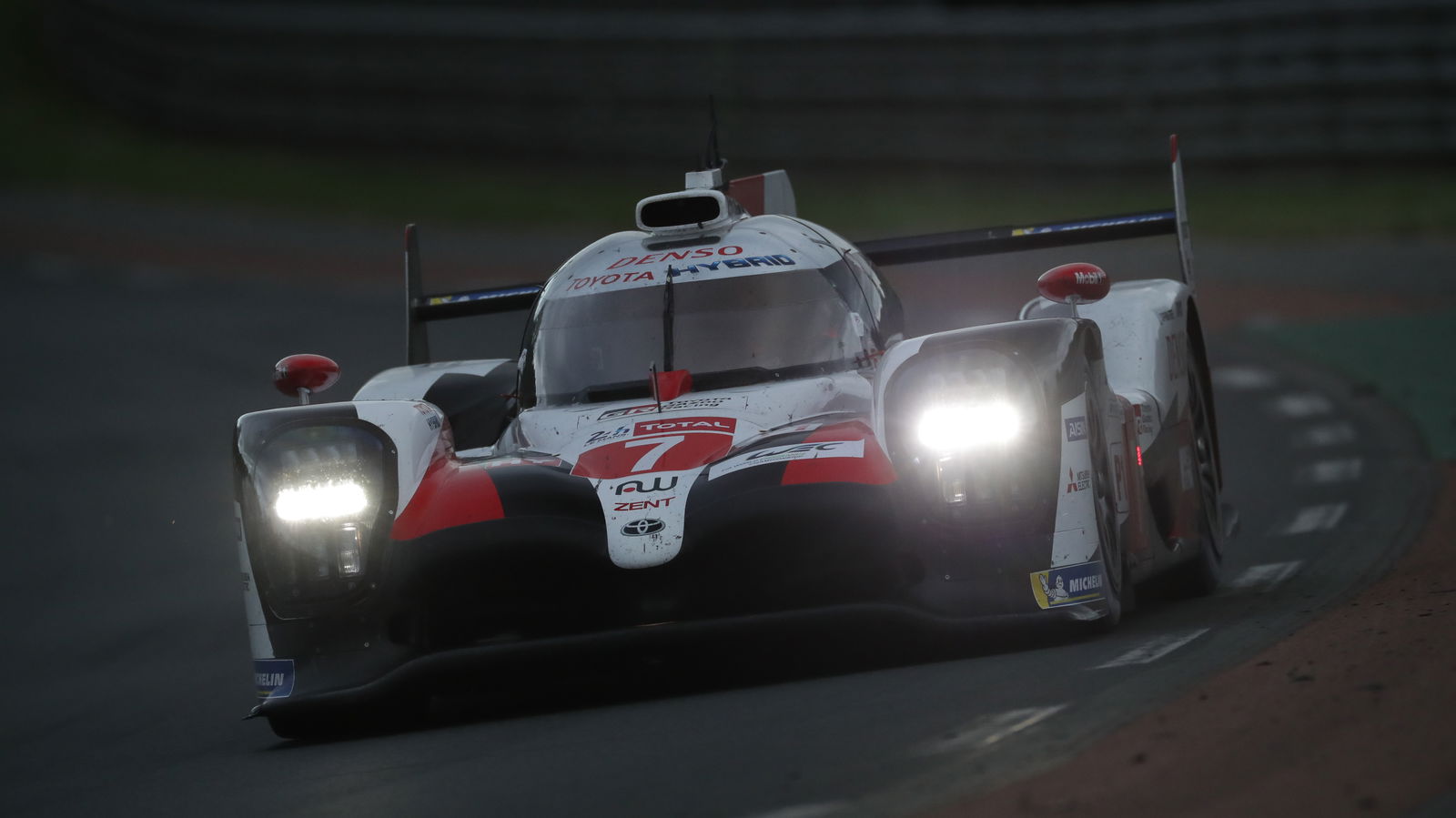 #7 Toyota staying strong at Le Mans as Maldonado crashes out