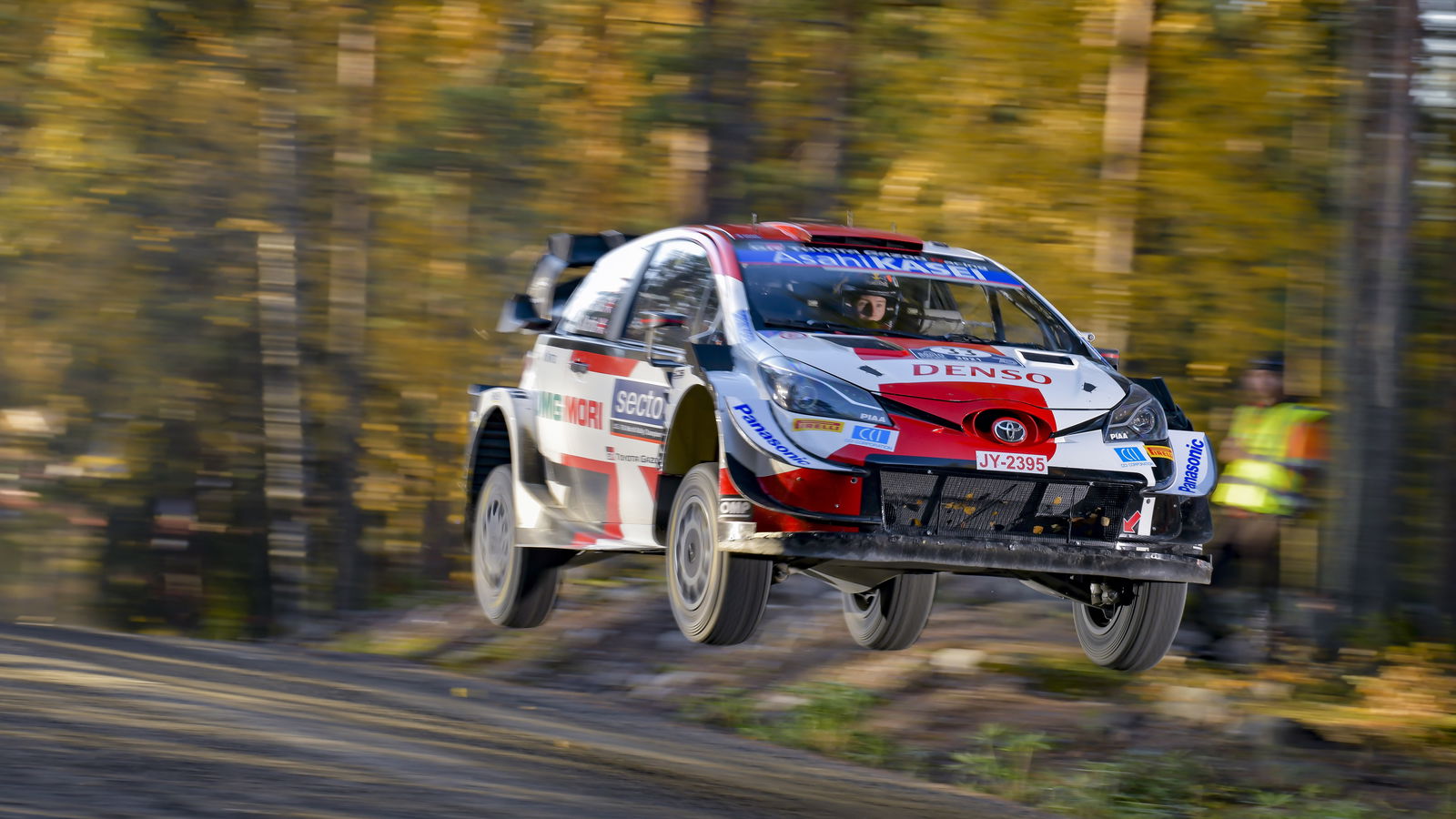 Finland victory puts Evans back in WRC title contention