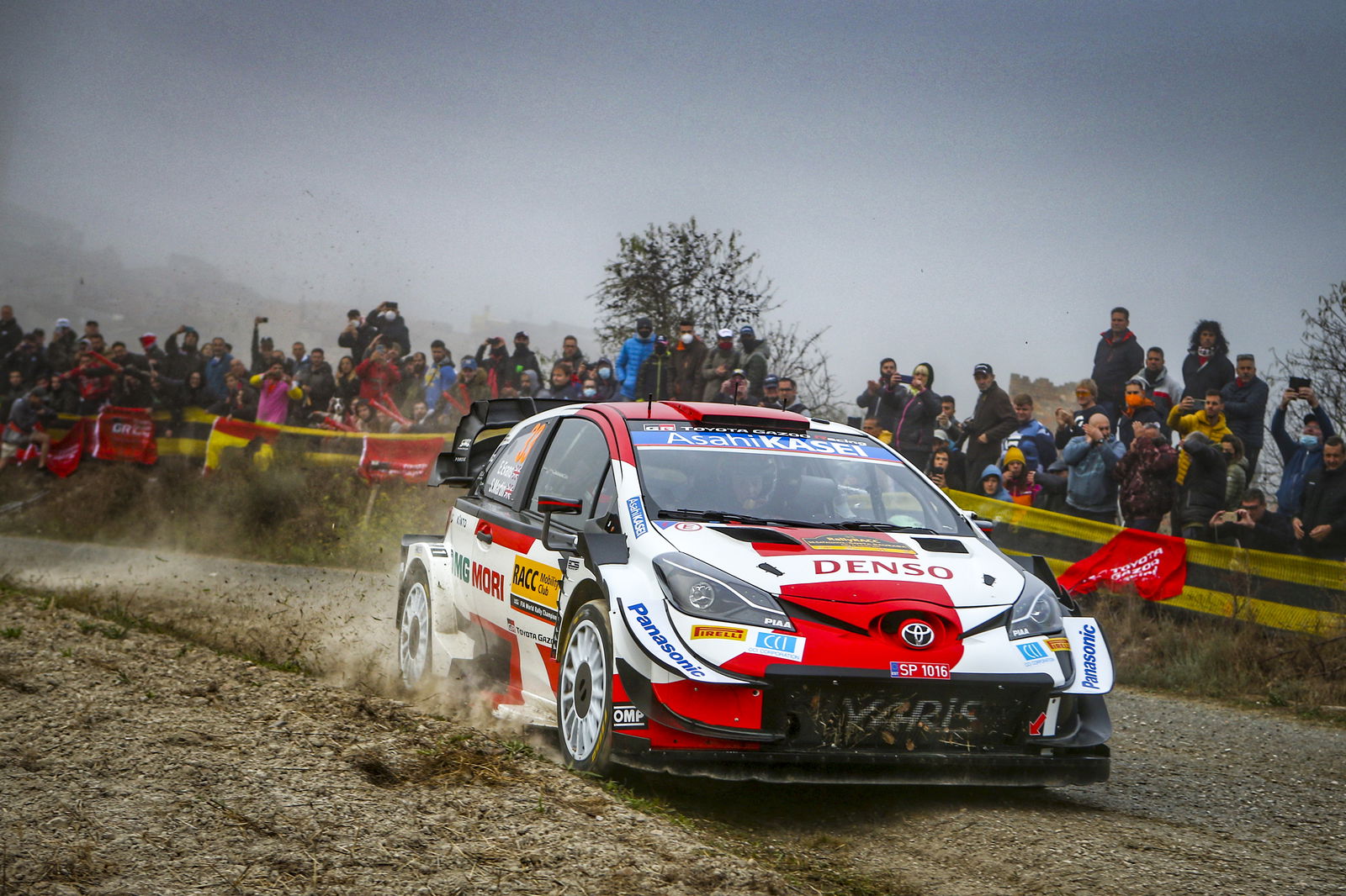 Neuville in command at Rally Spain as Evans falters