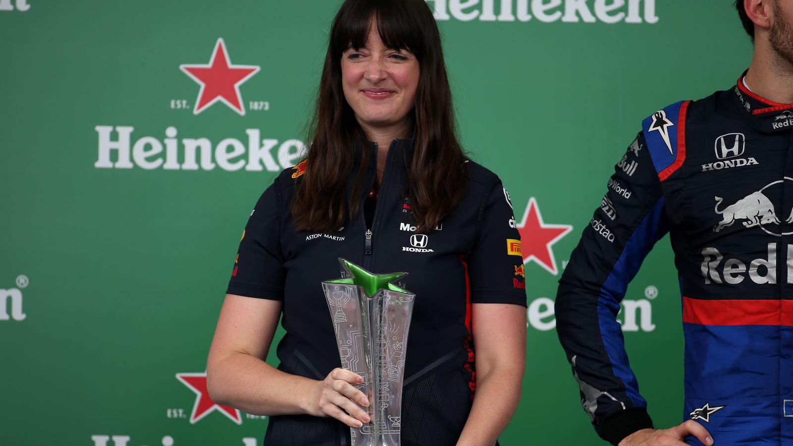 Para Wanita di Jatung Pertempuran F1 Red Bull vs Mercedes