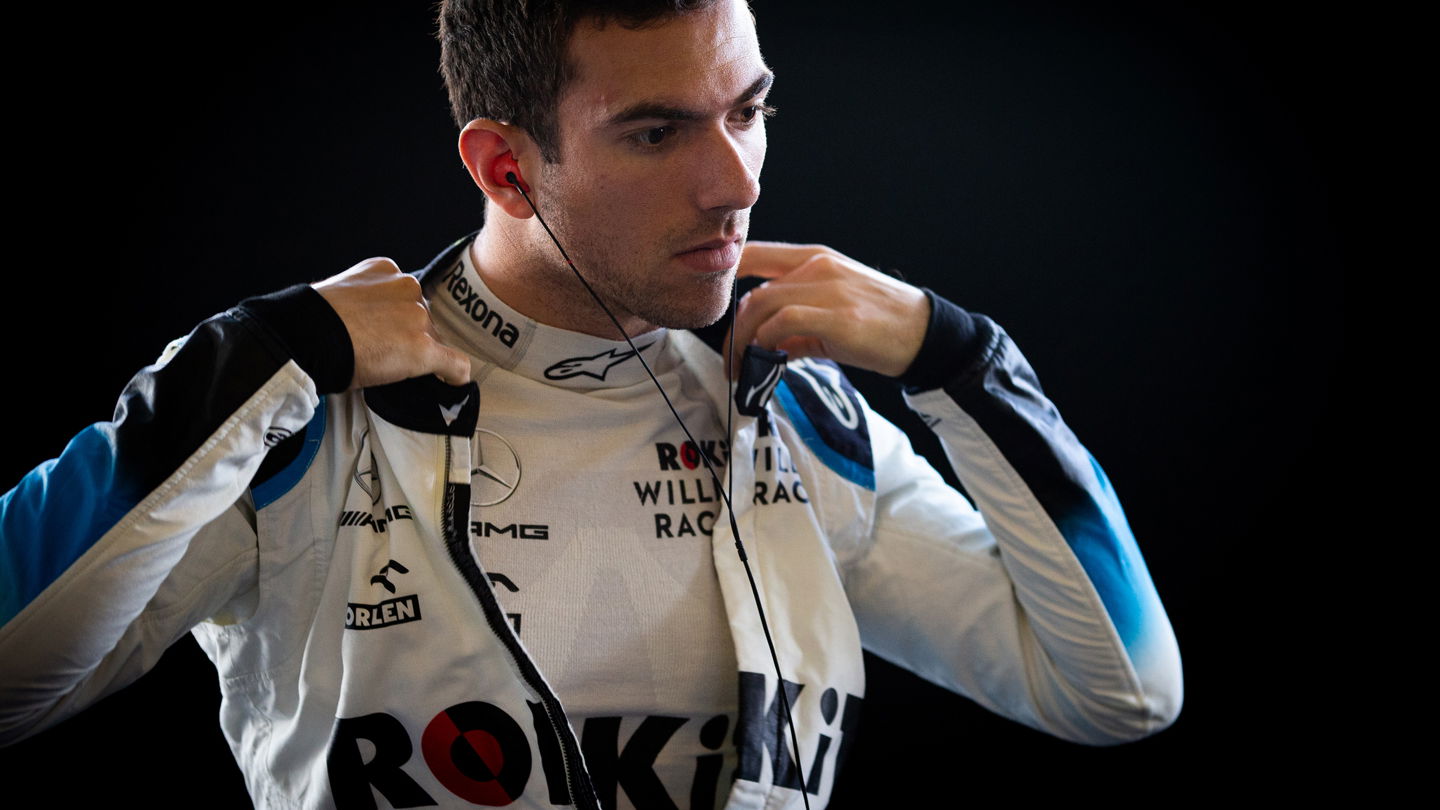 Nicholas Latifi pakai nomor 6