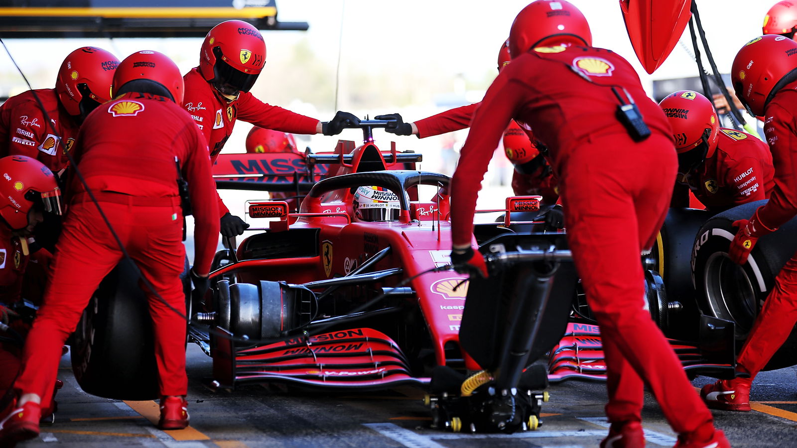 F1 to freeze development of pit stop equipment