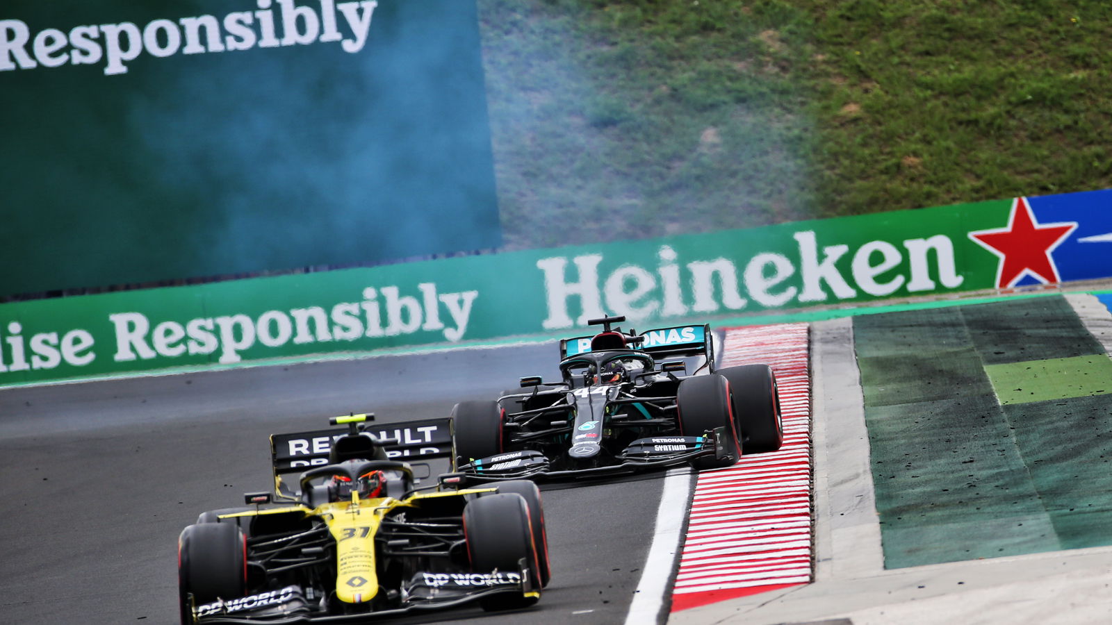 Mercedes yet to understand ‘smoking’ F1 engine