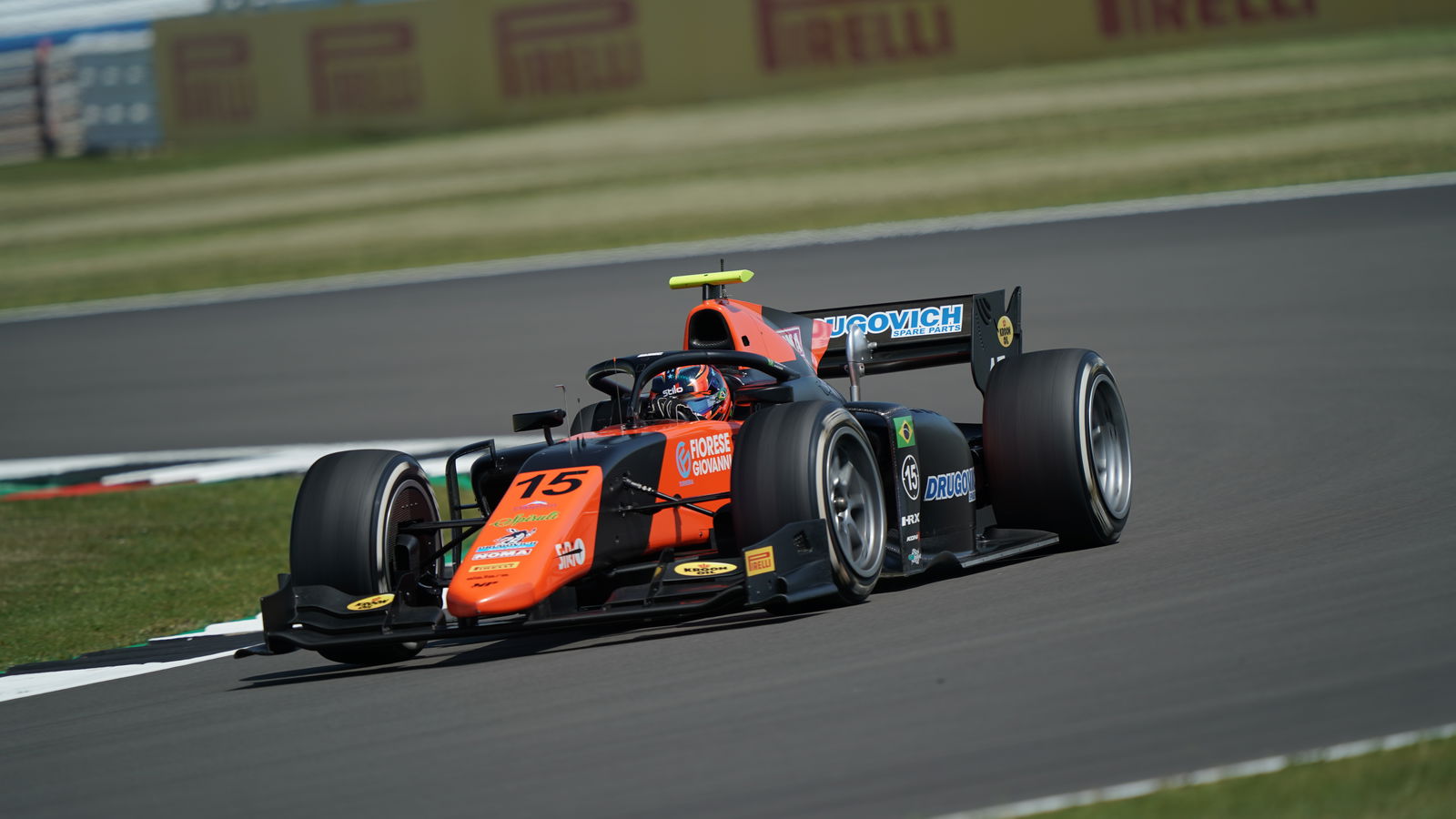 Drugovich menyerbu tiang Formula 2 gadis sensasional di Silverstone